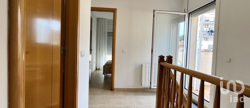 Gîte 4 chambres de 200 m² à Segur de Calafell (43882)