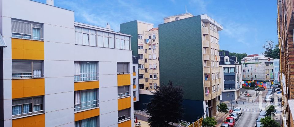 Pis 2 habitacions de 89 m² a Torrelavega (39300)