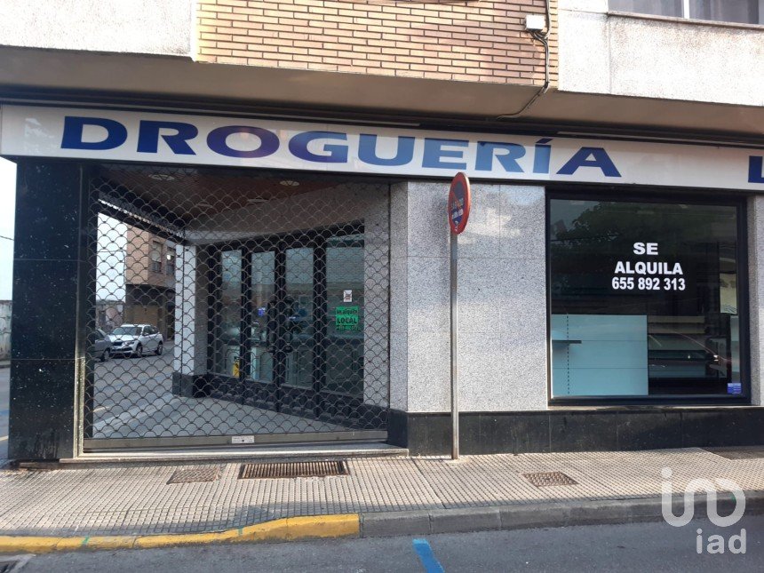 Shop / premises commercial of 276 m² in La Bañeza (24750)