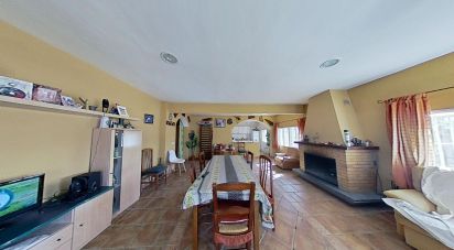 Country house 3 bedrooms of 163 m² in Castalla (03420)