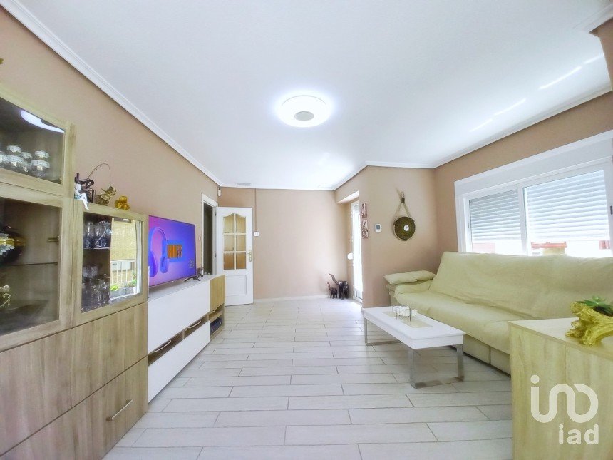 Pis 4 habitacions de 94 m² a Alicante/Alacant (03001)