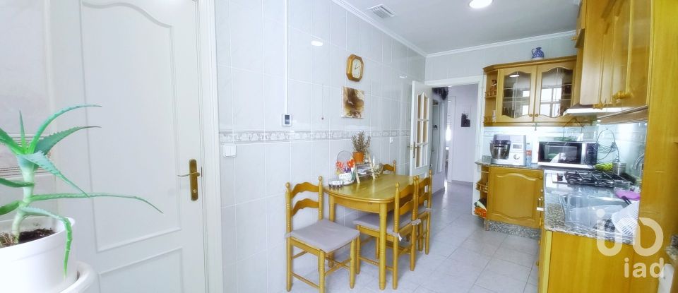 Appartement 4 chambres de 94 m² à Alicante/Alacant (03001)