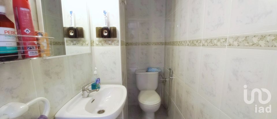 Pis 4 habitacions de 94 m² a Alicante/Alacant (03001)