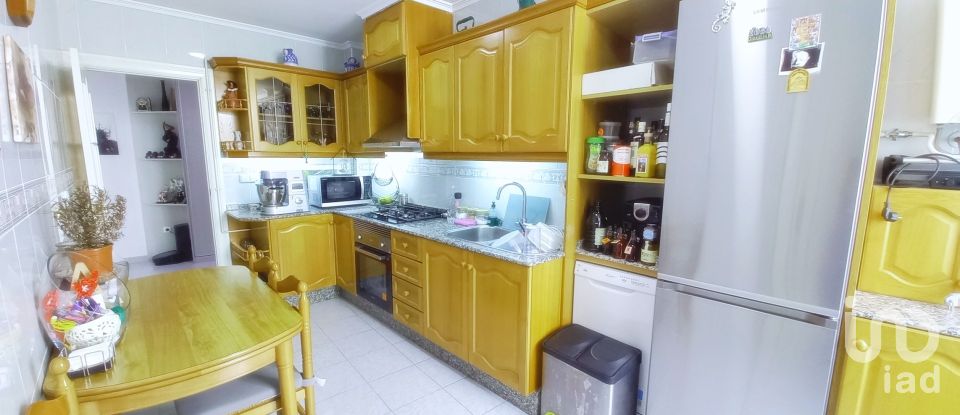 Pis 4 habitacions de 94 m² a Alicante/Alacant (03001)