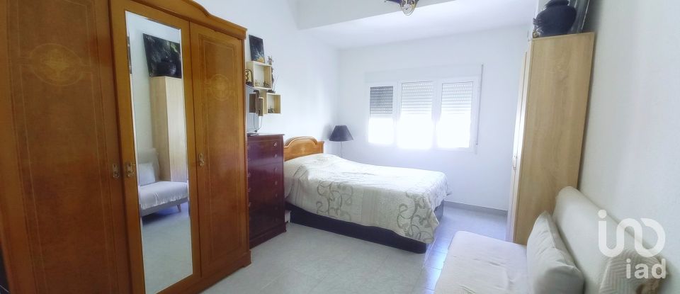 Pis 4 habitacions de 94 m² a Alicante/Alacant (03001)