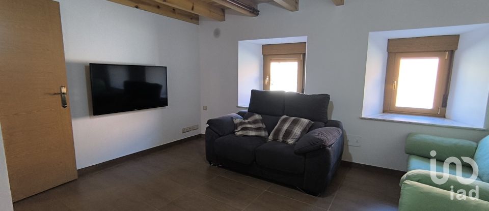 Gîte 2 chambres de 200 m² à Santa Cristina de Valmadrigal (24290)