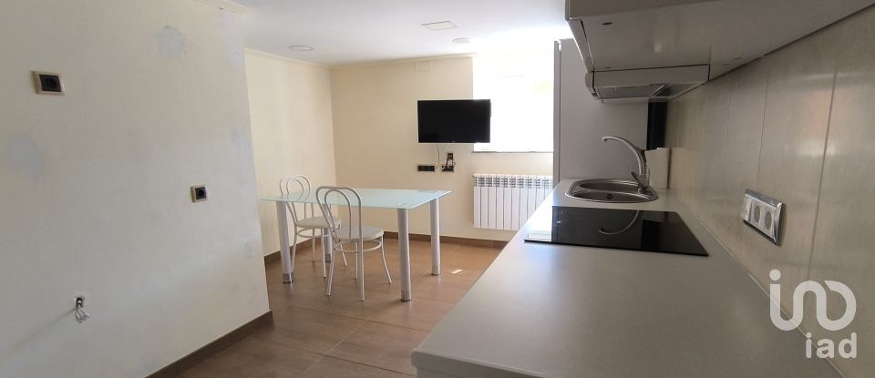 Casa 2 habitacions de 200 m² a Santa Cristina de Valmadrigal (24290)