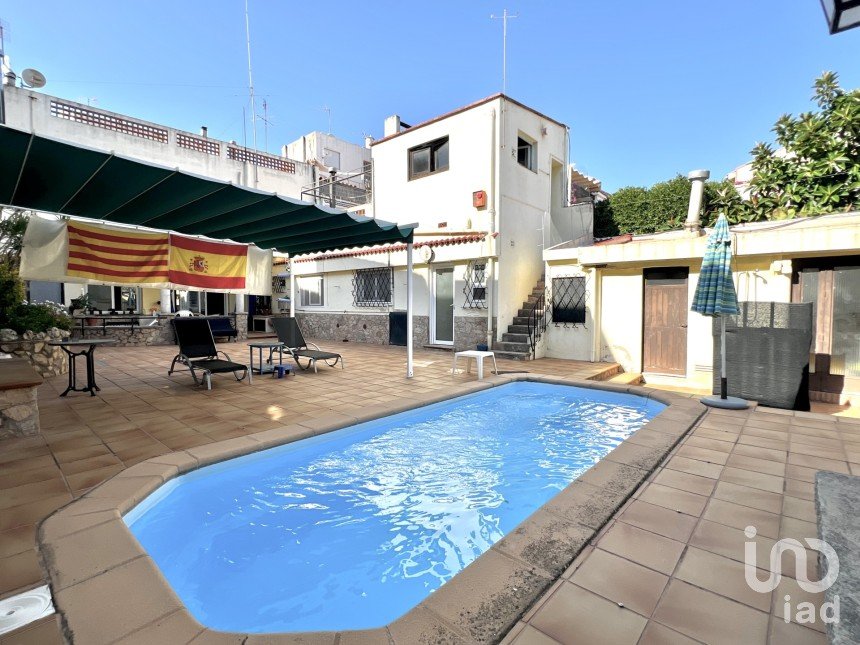 Village house 6 bedrooms of 560 m² in Pineda de Mar (08397)