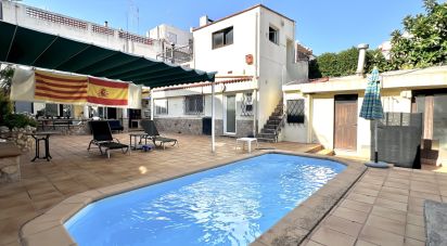 Village house 6 bedrooms of 560 m² in Pineda de Mar (08397)