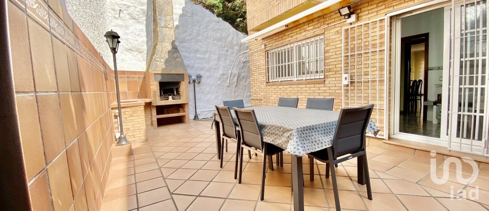 House 4 bedrooms of 201 m² in Sant Andreu de Llavaneres (08392)