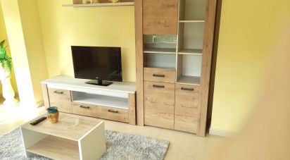 Pis 0 habitacions de 75 m² a Corme-Porto (15114)