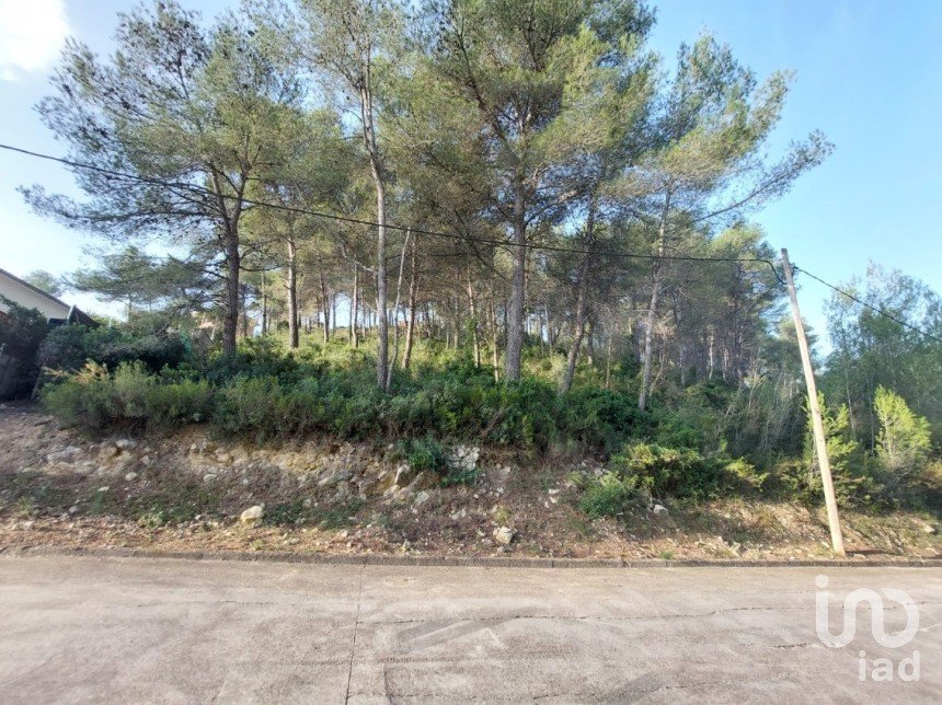 Land of 864 m² in Canyelles (08811)