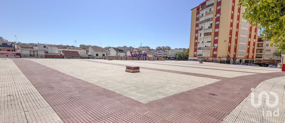 Pis 3 habitacions de 94 m² a Huelva (21007)