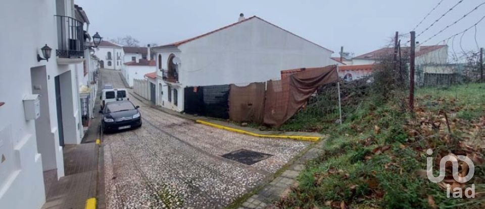 Terreno de 1.044 m² en Fuenteheridos (21292)