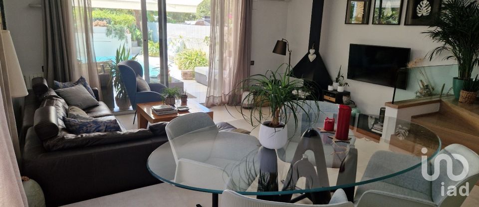 Gîte 3 chambres de 233 m² à Sitges (08870)