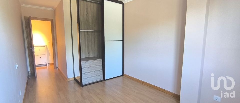 Pis 2 habitacions de 71 m² a León (24191)