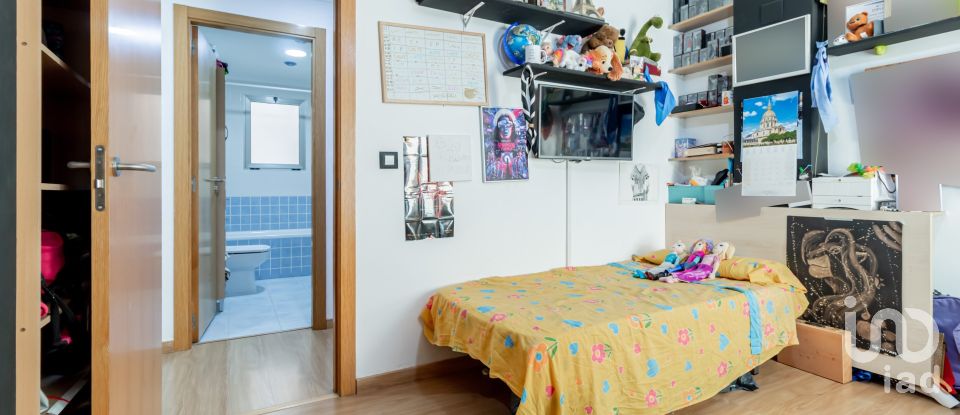 Pis 3 habitacions de 106 m² a Alcoi/Alcoy (03801)