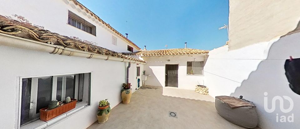 House 5 bedrooms of 326 m² in La Solana de Algueña (03668)