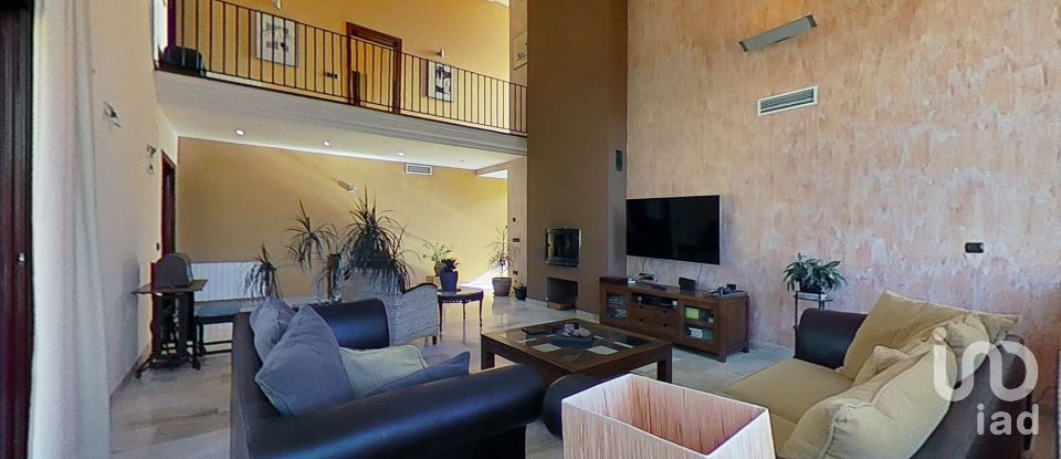 House 7 bedrooms of 410 m² in El Vendrell (43700)