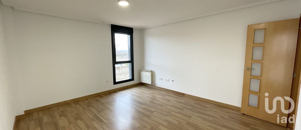 Pis 2 habitacions de 61 m² a Villaquilambre (24193)