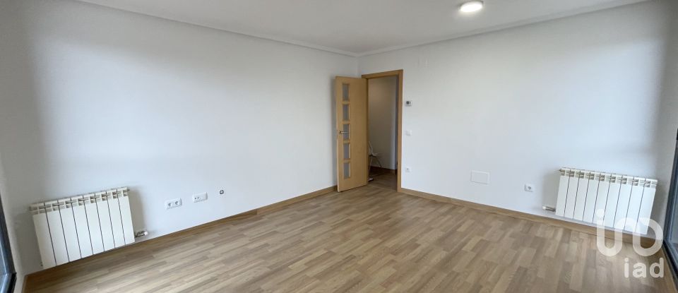 Pis 2 habitacions de 61 m² a Villaquilambre (24193)