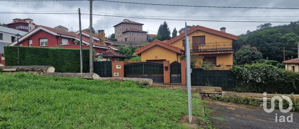 Terreno de 1.056 m² en San Roman de Candamo (33828)