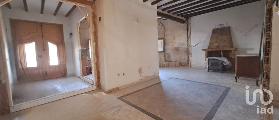 Village house 7 bedrooms of 492 m² in Nucleo Beniali (03788)