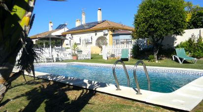 Cottage 4 bedrooms of 284 m² in Chiclana de la Frontera (11130)