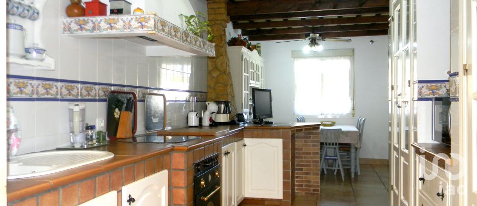 Cottage 4 bedrooms of 284 m² in Chiclana de la Frontera (11130)