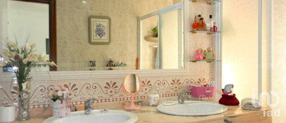 Cottage 4 bedrooms of 284 m² in Chiclana de la Frontera (11130)