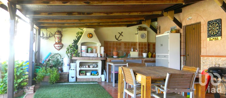 Cottage 4 bedrooms of 284 m² in Chiclana de la Frontera (11130)