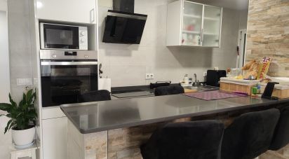 Apartment 3 bedrooms of 93 m² in Montcada i Reixac (08110)