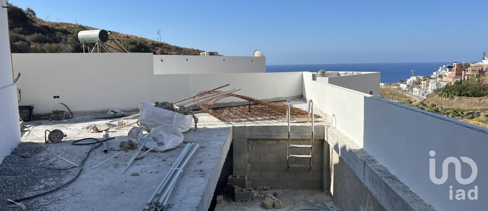 Xalet 3 habitacions de 200 m² a Torrox Costa (29793)