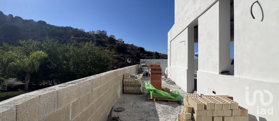 Xalet 3 habitacions de 200 m² a Torrox Costa (29793)