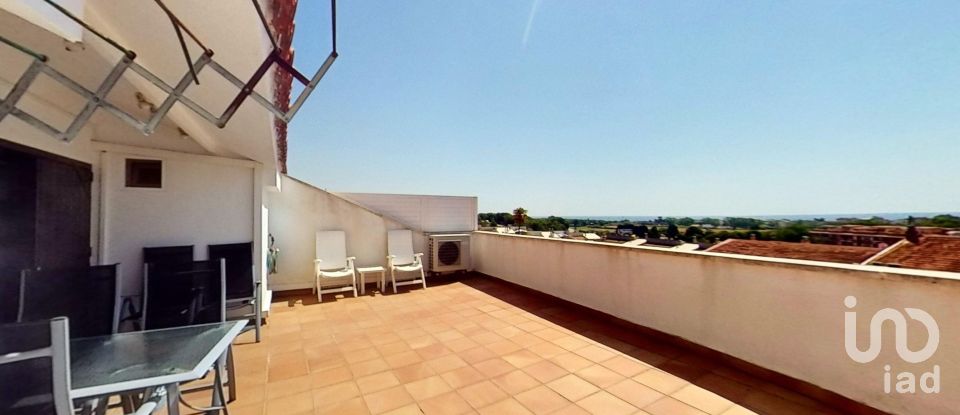 Duplex 4 bedrooms of 150 m² in Cubelles (08880)