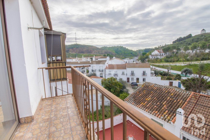 Casa 4 habitaciones de 104 m² en Sanlúcar de Guadiana (21595)