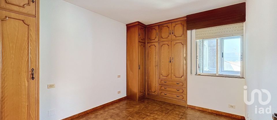 Apartment 4 bedrooms of 128 m² in Rianxo (15920)