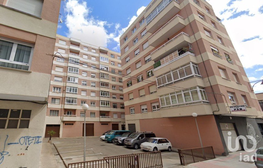 Pis 3 habitacions de 122 m² a León (24006)