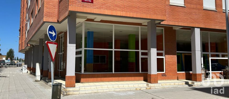 Botiga / Local comercial de 98 m² a León (24008)