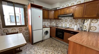 Pis 3 habitacions de 94 m² a León (24010)