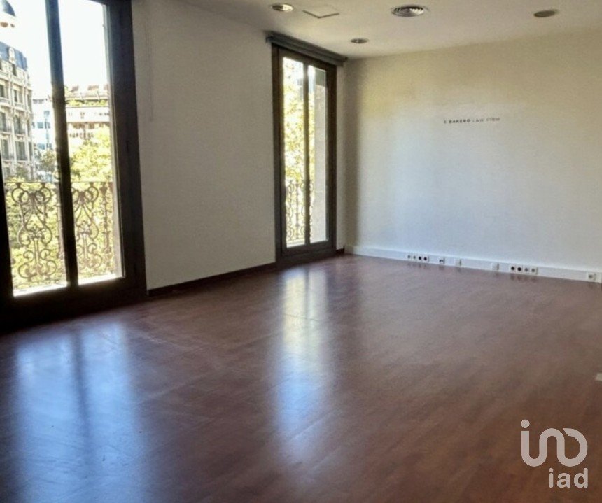 Shop / premises commercial of 140 m² in Barcelona (08008)