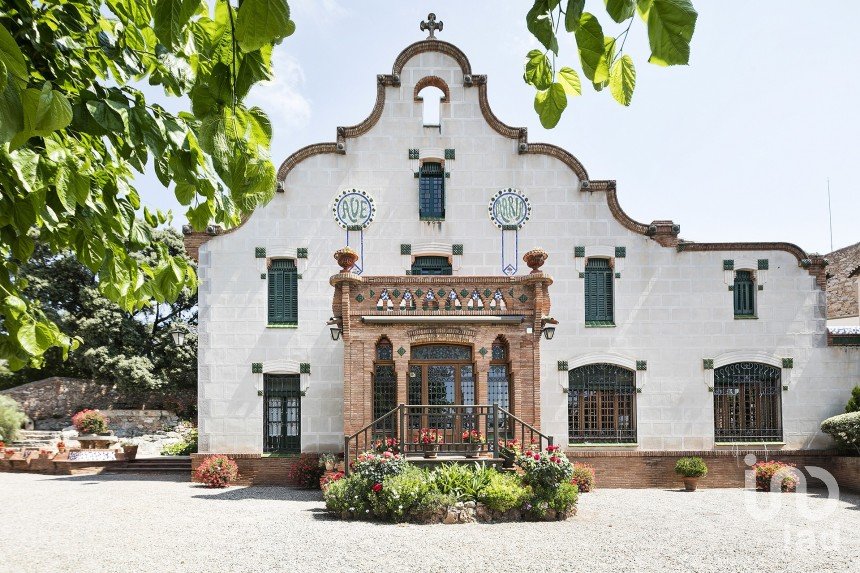 Surface diverse 14 chambres de 1 898 m² à Castellar del Vallès (08211)