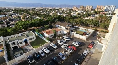 Pis 3 habitacions de 120 m² a Urbanización Roquetas de Mar (04740)