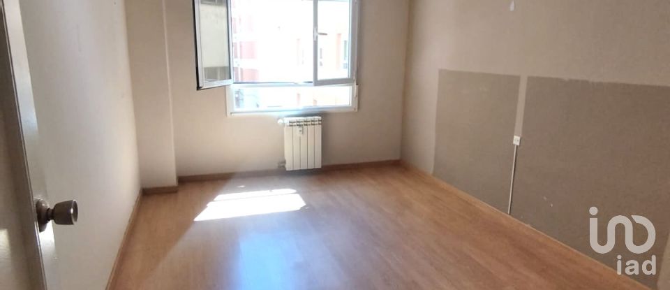 Pis 3 habitacions de 122 m² a León (24006)