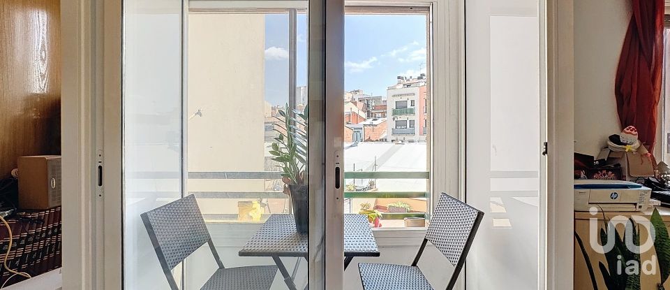 Pis 4 habitacions de 93 m² a Terrassa (08224)