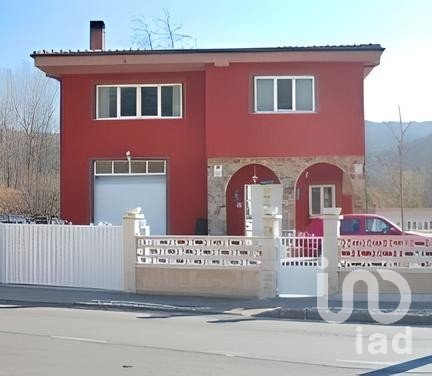 House 4 bedrooms of 237 m² in La Candana de Curueño (24848)