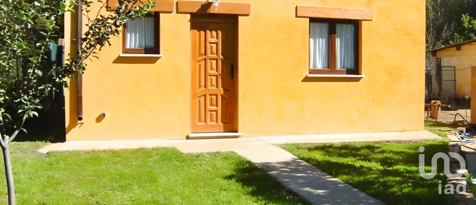 House 4 bedrooms of 237 m² in La Candana de Curueño (24848)