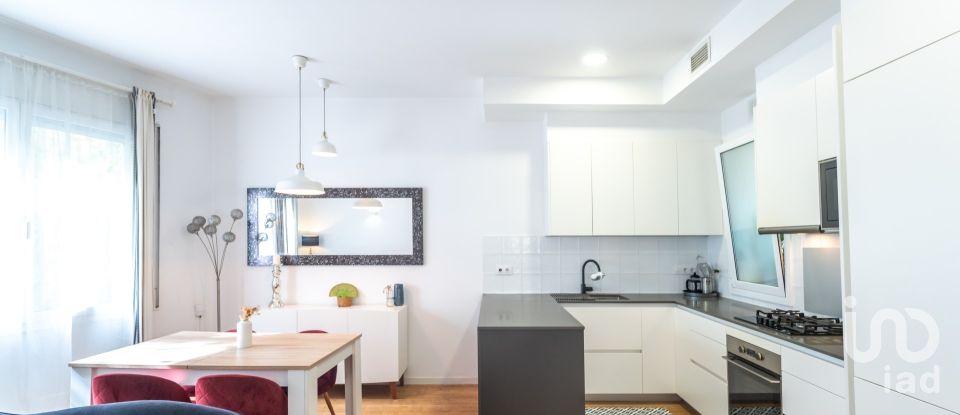 Pis 3 habitacions de 103 m² a Barcelona (08026)