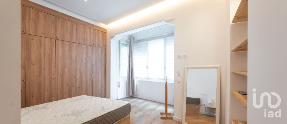 Pis 3 habitacions de 103 m² a Barcelona (08026)