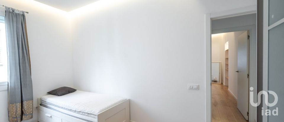 Pis 3 habitacions de 103 m² a Barcelona (08026)